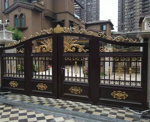 铝艺折叠门